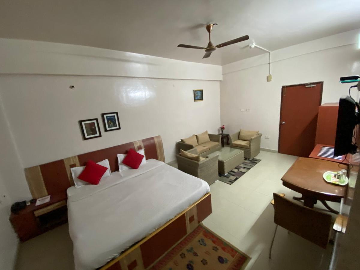 Hotel Shubham Rourkela Buitenkant foto