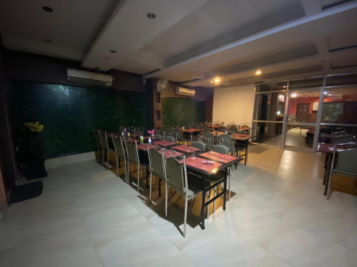 Hotel Shubham Rourkela Buitenkant foto